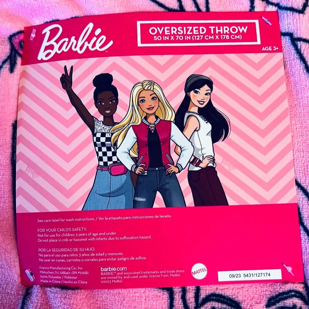 🩷🎀BARBIE Oversized Pink Barbie Print Logo Plush Blanket Throw / 50” x 70”